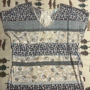 Maurice’s Floral‎ Patterned Women's Top size small